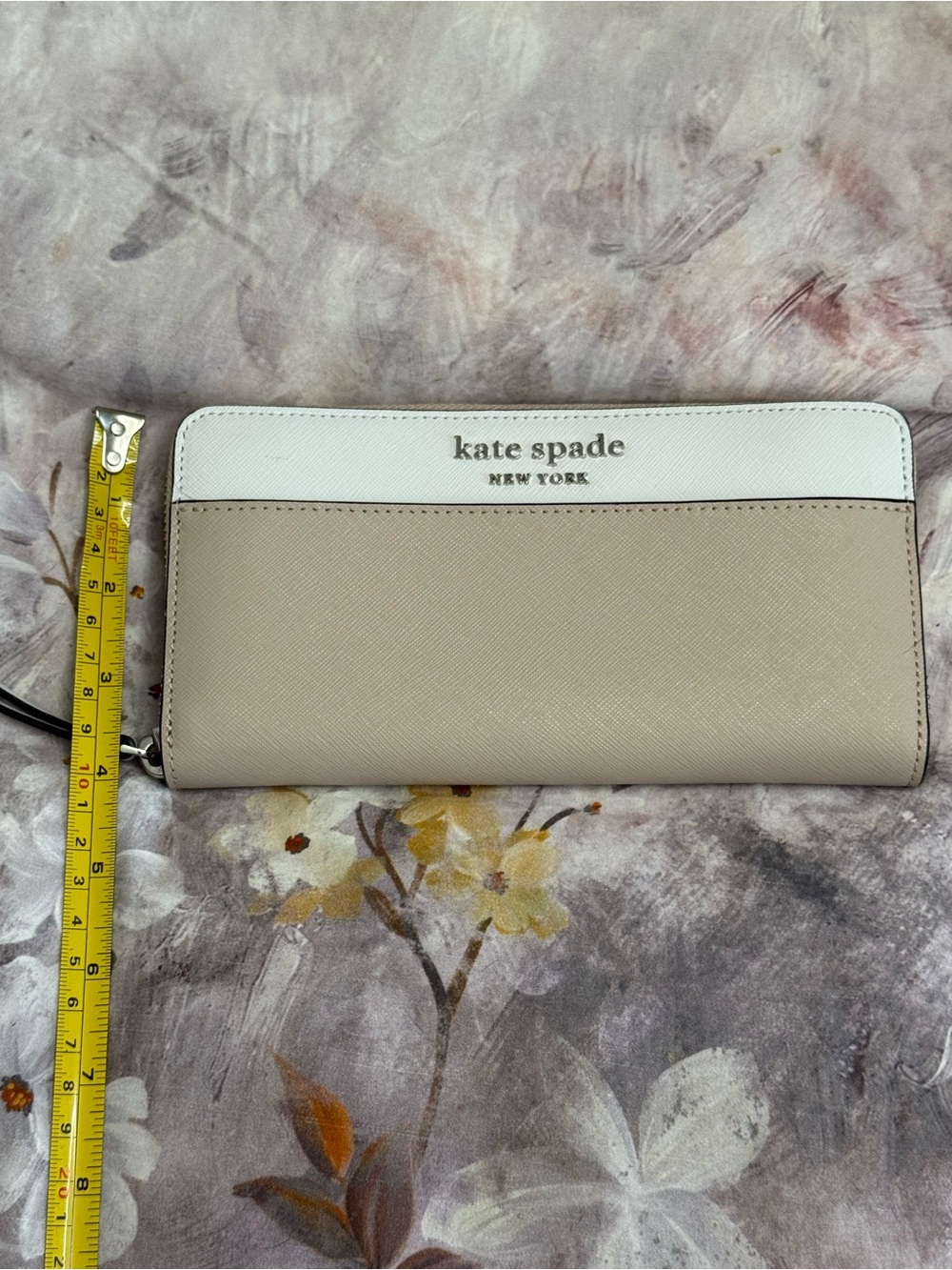 kate spade Two-Tone Beige and White Zip Wallet